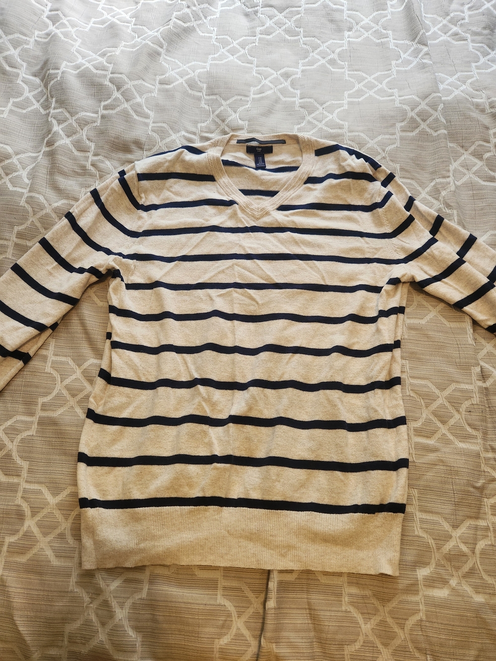 GAP Men’s Cream V-Neck Sweater with Navy Stripes